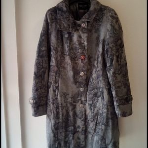 Nero Su Bianco Long Coat